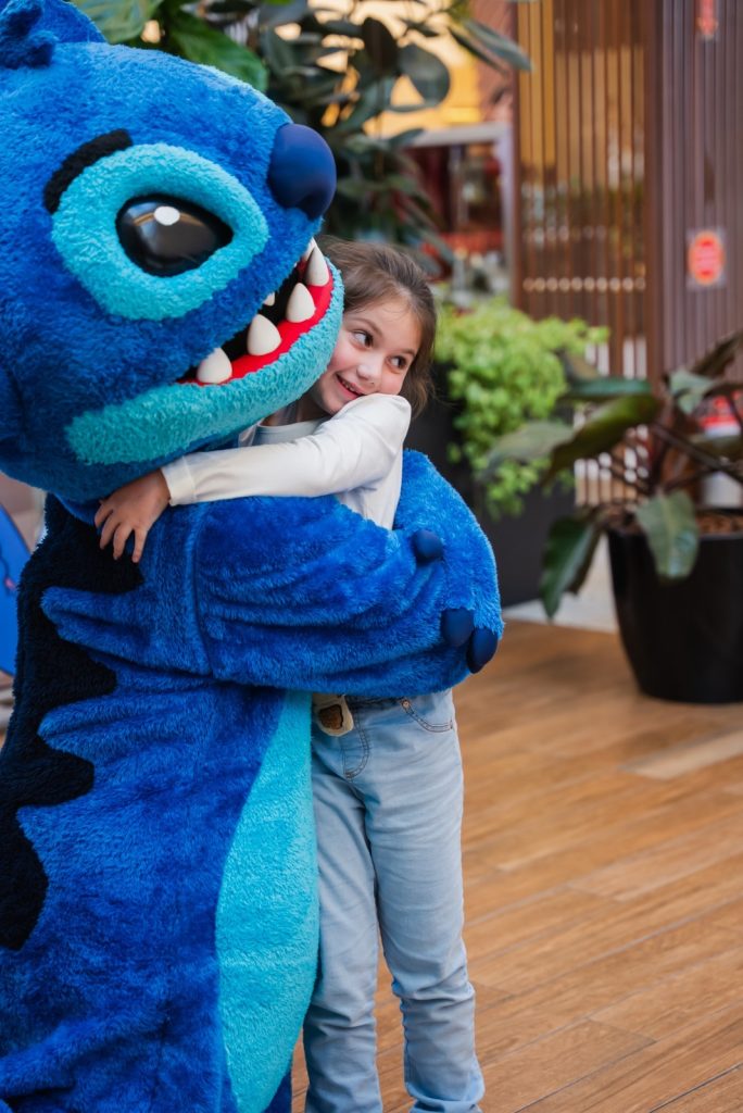 Encontros exclusivos com personagens marcam programação especial no Balneário Shopping