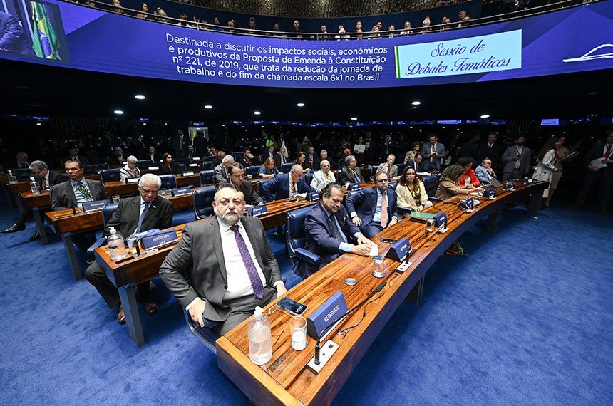 Fim da escala 6x1 volta ao centro do debate no Senado em agosto; proposta reduz jornada para 40 horas sem corte de salário
