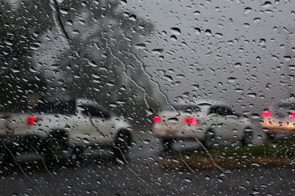 Ciclone extratropical e frente fria colocam SC na rota de temporais, ventania e granizo nesta semana